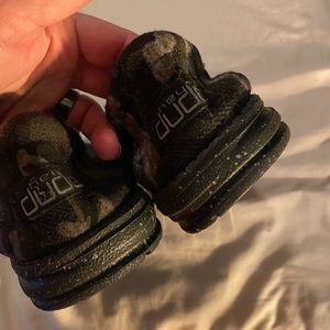 Men’s Hey Dudes Sz 13